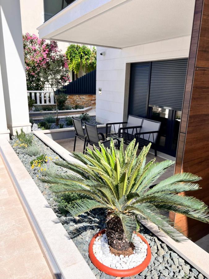 Luxury Beachfront Villa Carlisa Čiovo Eksteriør bilde